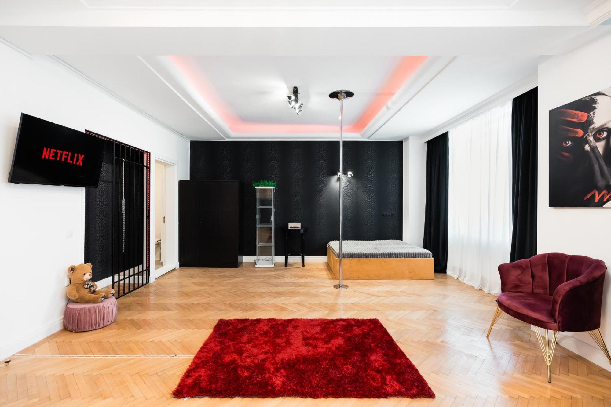 Central Studios In Piata Romana Βουκουρέστι Εξωτερικό φωτογραφία
