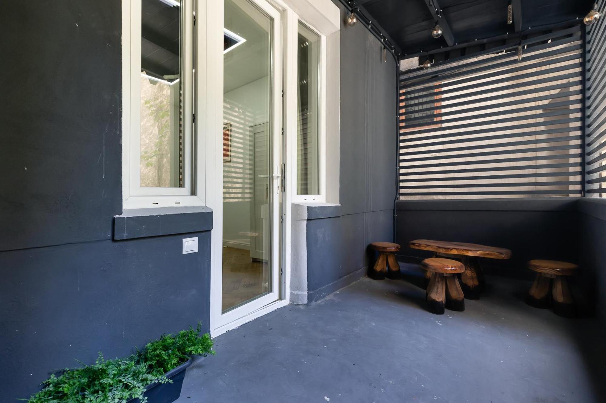 Central Studios In Piata Romana Βουκουρέστι Εξωτερικό φωτογραφία