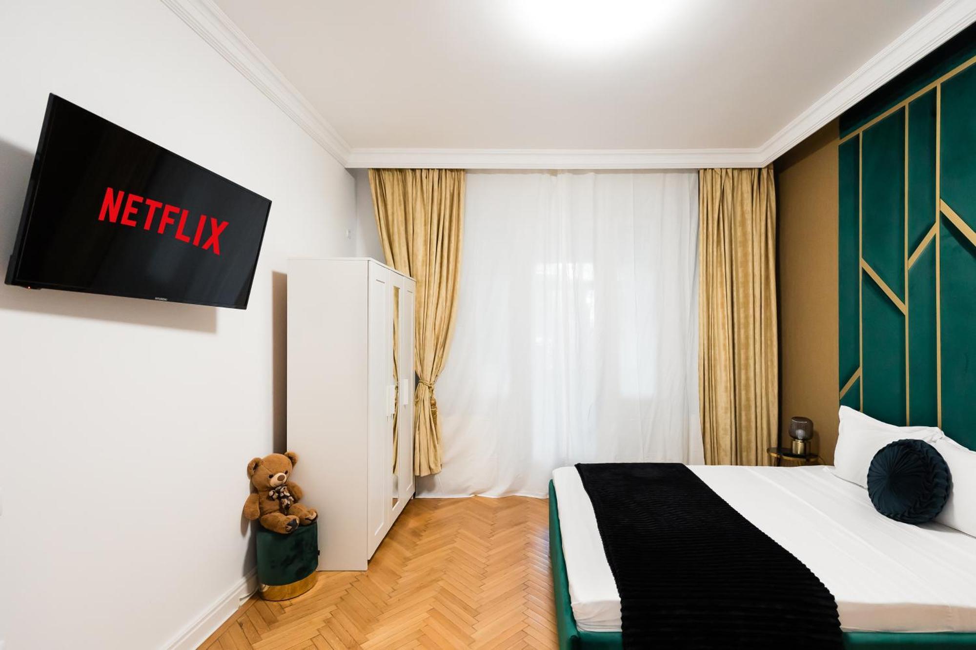 Central Studios In Piata Romana Βουκουρέστι Εξωτερικό φωτογραφία